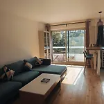 Quiet Garden-Facing Retreat
